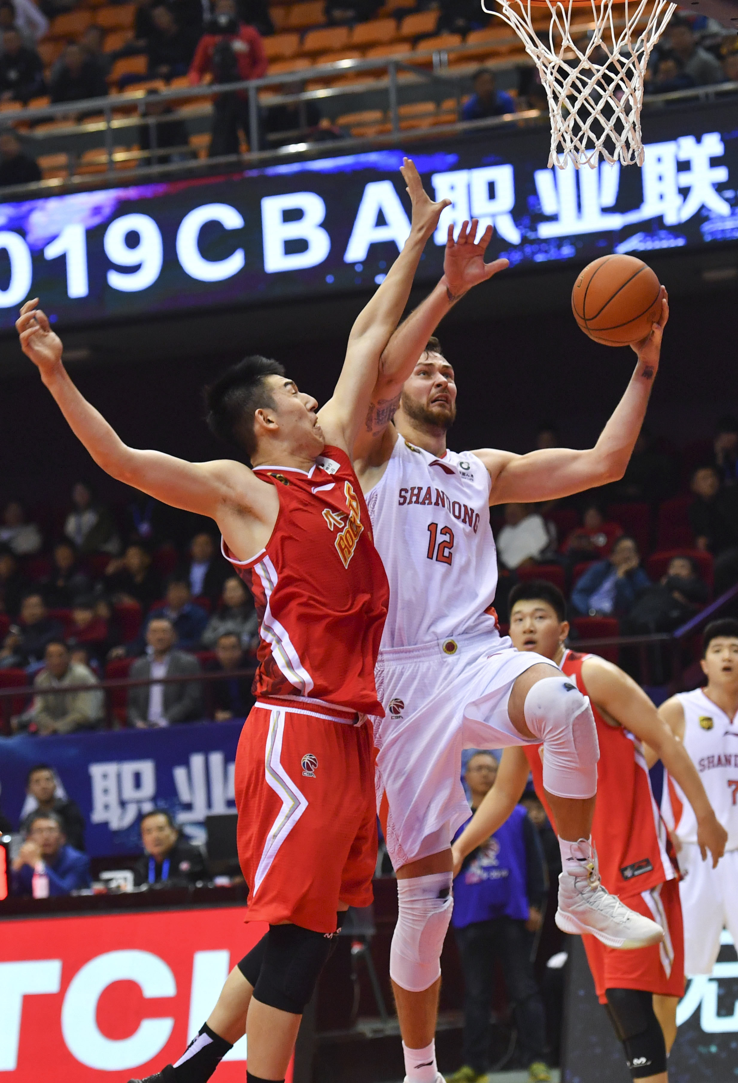 利用身高错 利用身高错