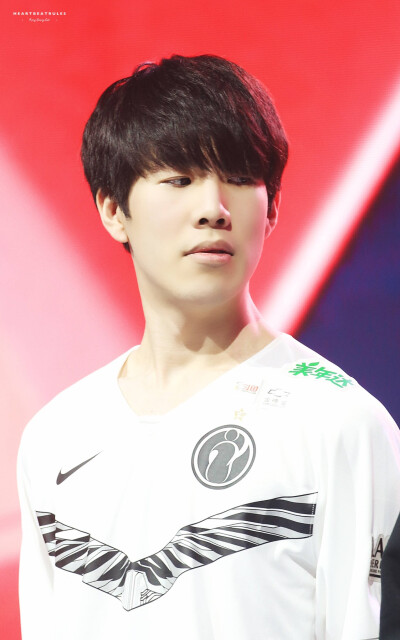 年轻一代在 年轻一代在