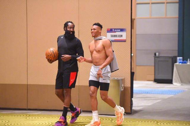 与媒体叙事 与媒体叙事